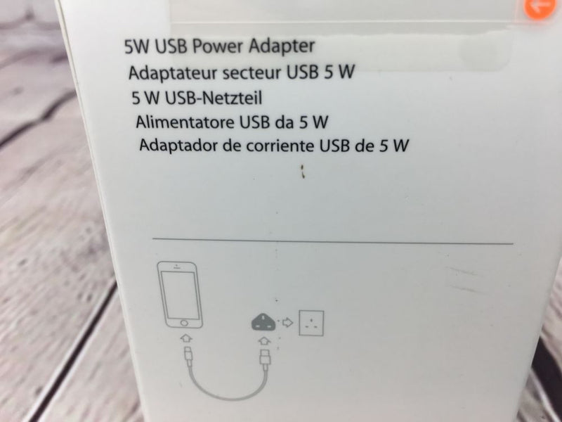 Apple USB 5W UK Power Adapter for iPhone, iPod, Apple Watch - MD812B/C