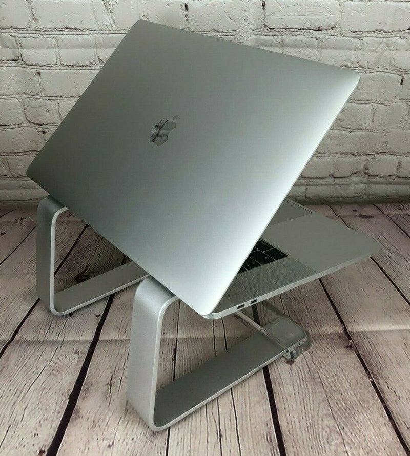 MacBook Pro 15-inch Core i7 2.7GHz 512GB / 16GB / PRO 455 (Silver, Late-2016)